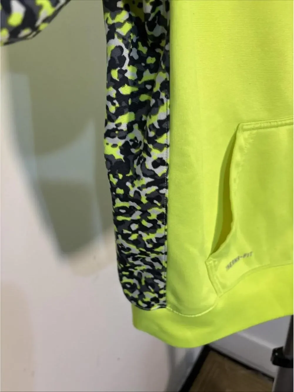 Nike Therma-FIT camo logo Hoodie XL Chest 42” Length 24”